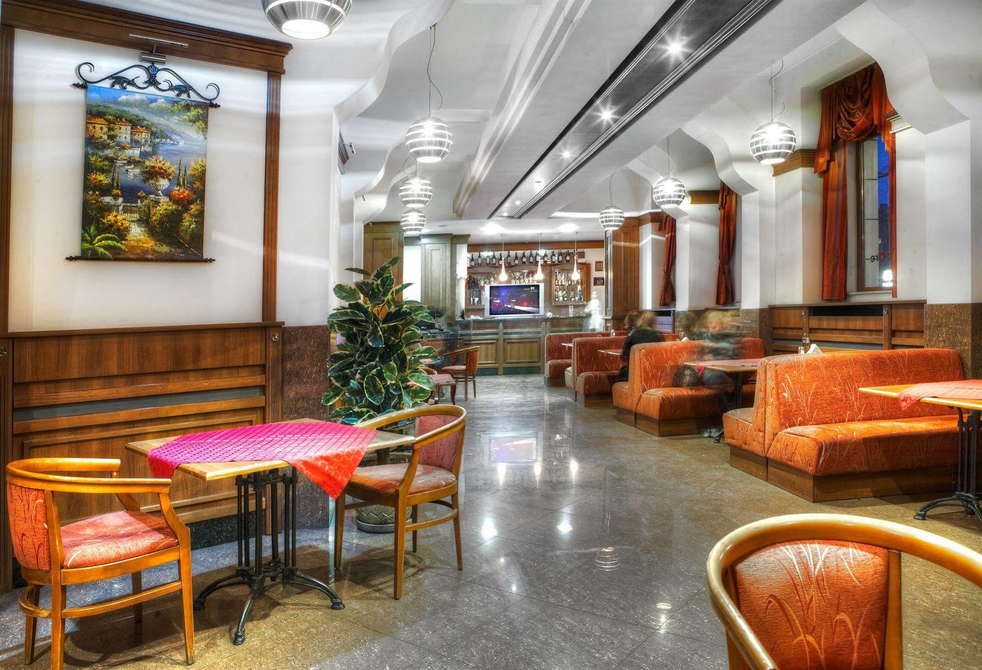 Maxim Boutique Hotel Sofia Exteriör bild
